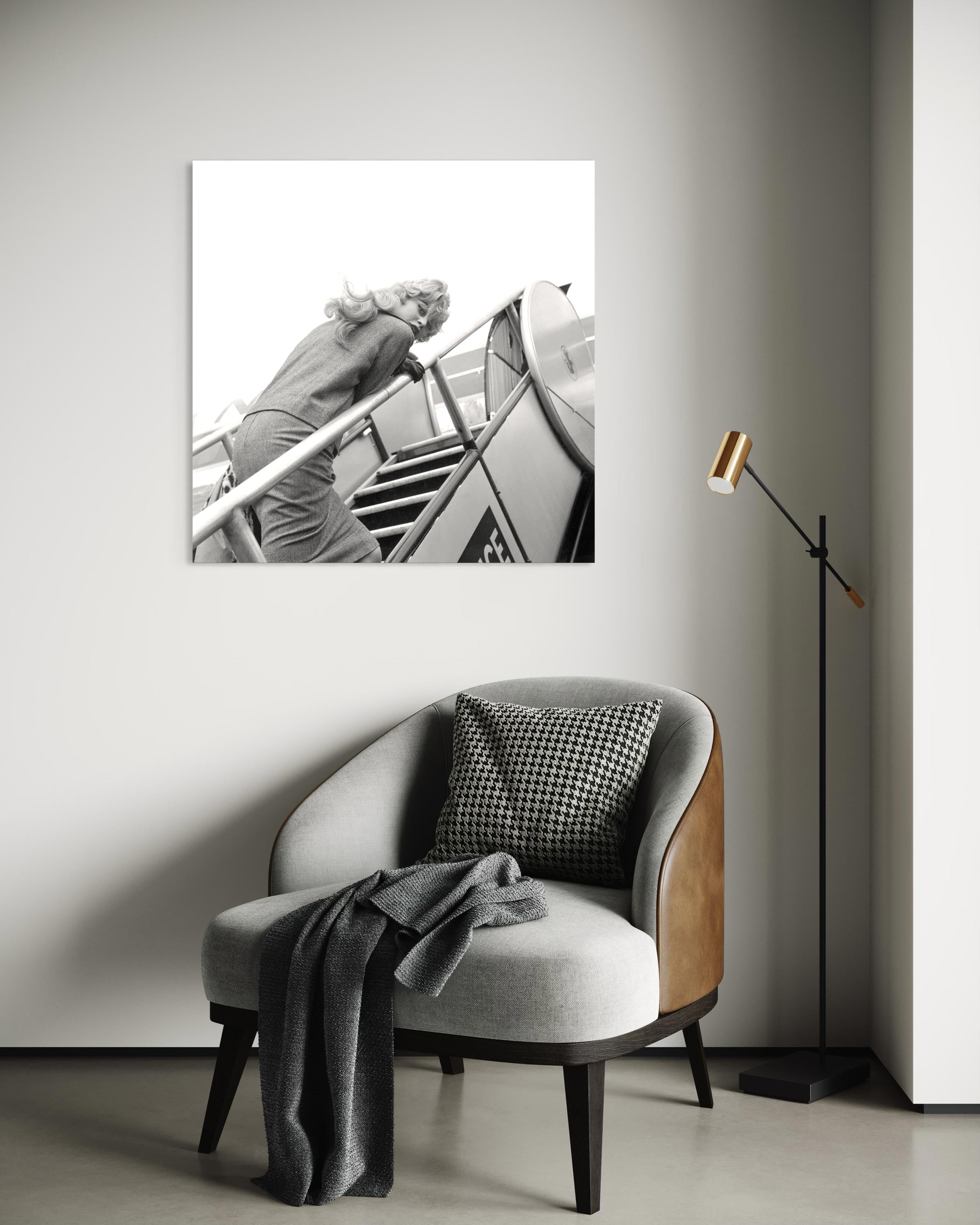 Brigitte Bardot à l'aéroport d'Orly - Photo d'art