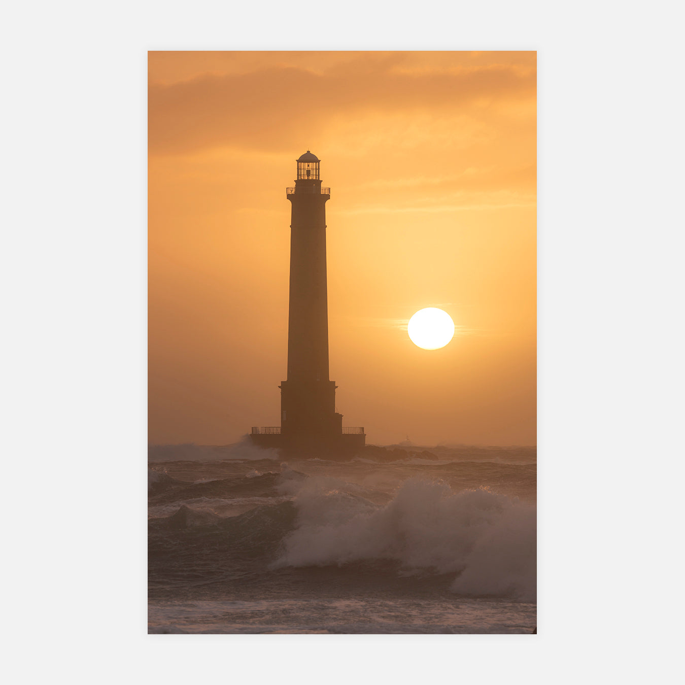 Coucher de soleil derrière le phare de Goury - Photo d'art
