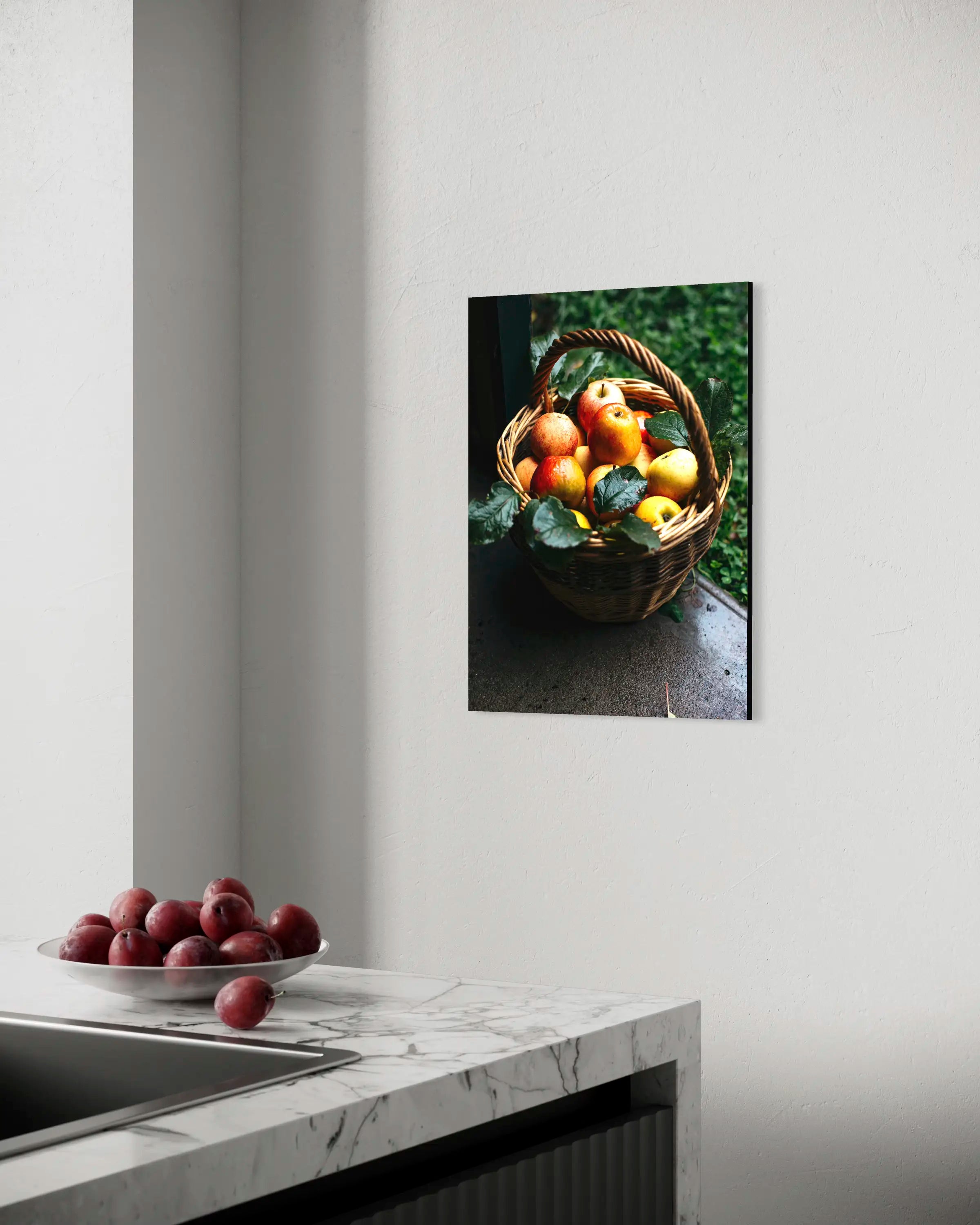 Panier de pommes en extérieur - Photo d'art